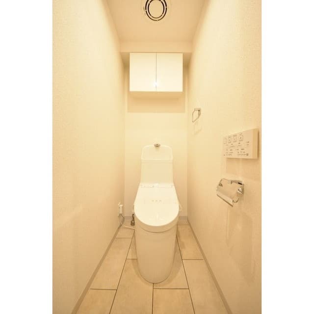 Room image 12