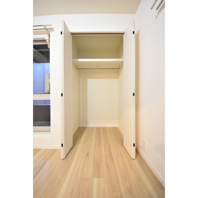 Room image 14