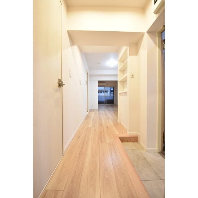 Room image 16