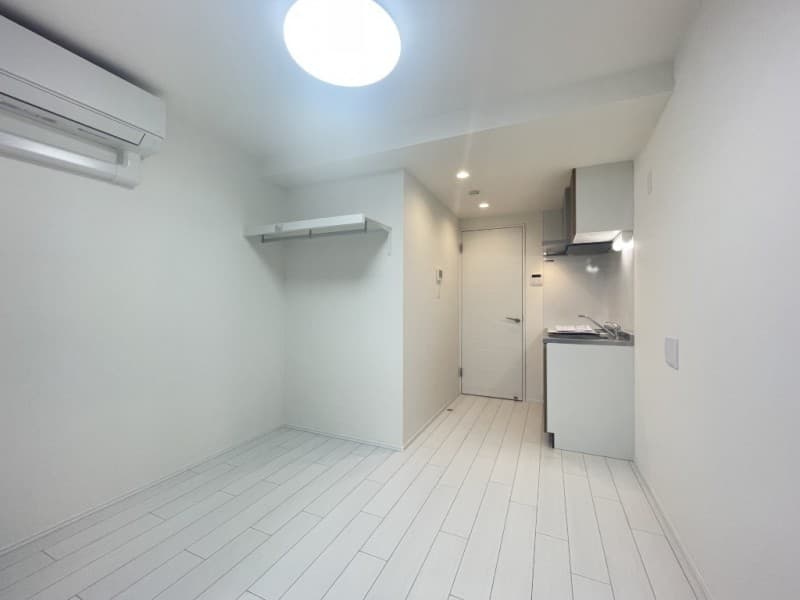 Room image 13