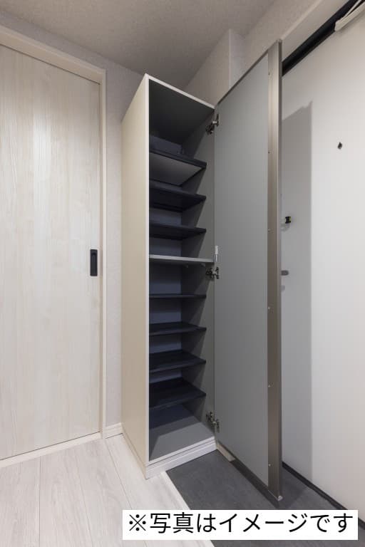 Room image 9