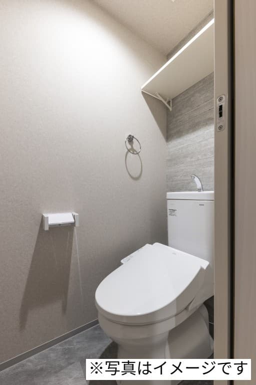 Room image 8