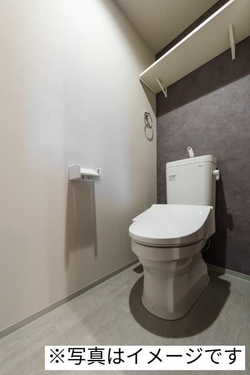 Room image 8