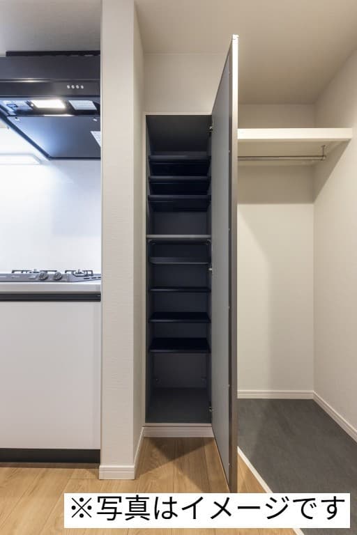 Room image 8