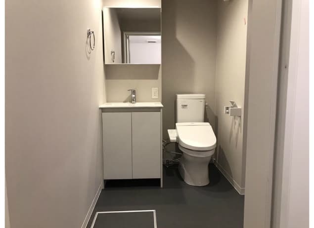 Room image 8