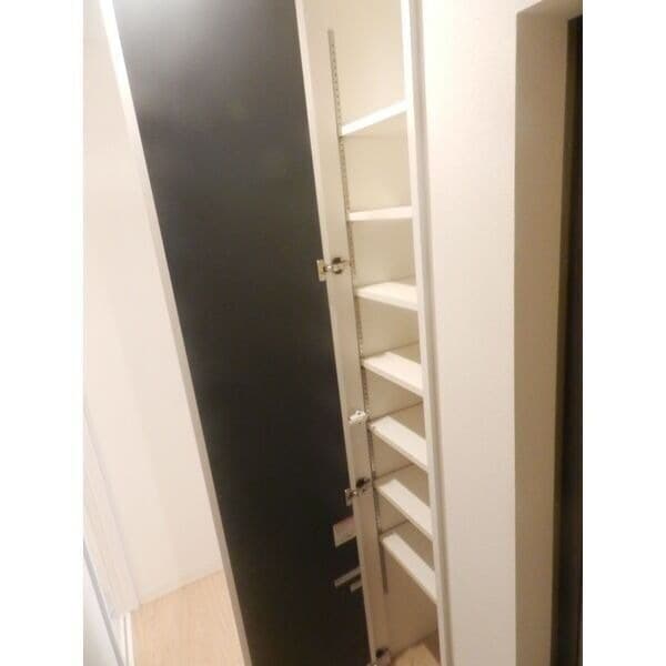 Room image 13