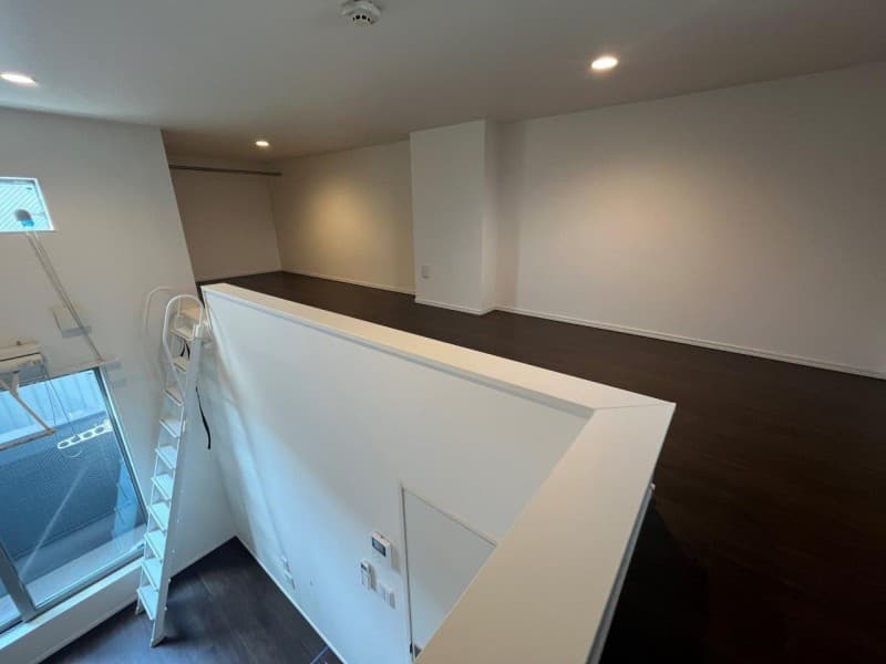 Room image 15