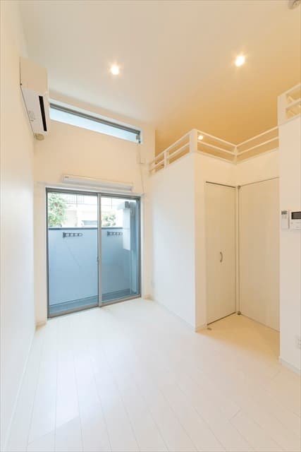 Room image 11