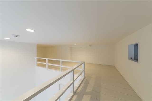 Room image 13