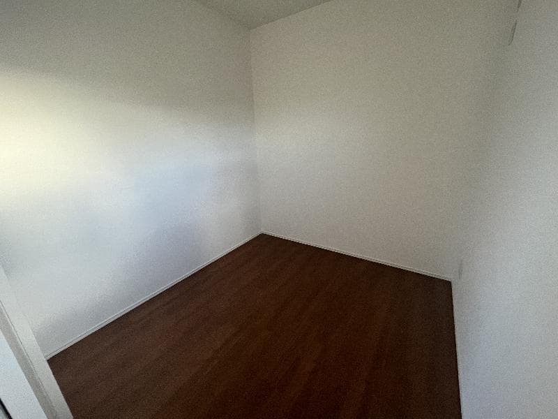 Room image 16