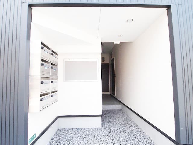 Room image 11