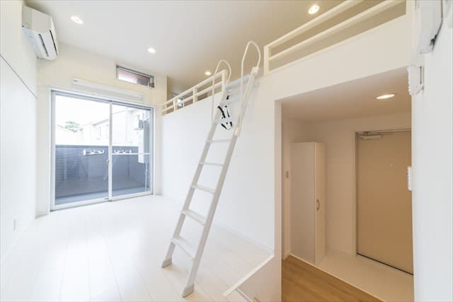Room image 12