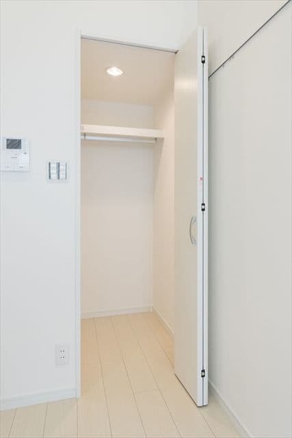 Room image 14