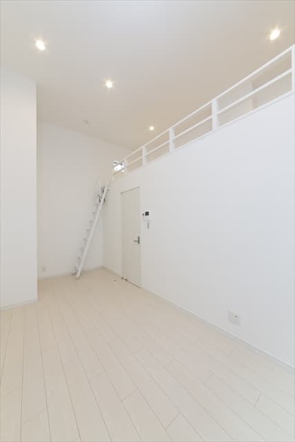 Room image 11
