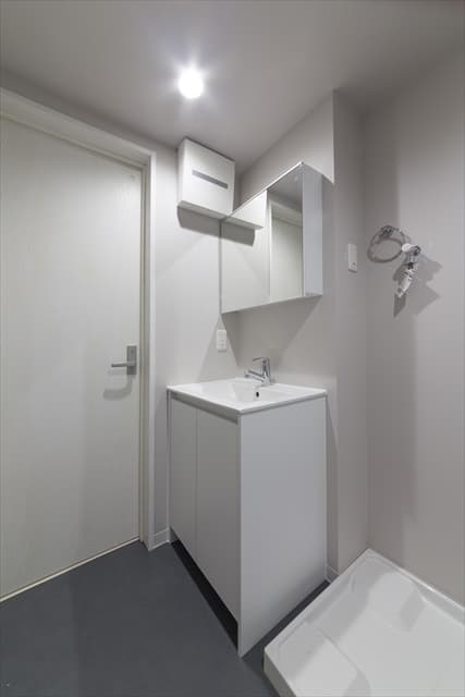 Room image 9