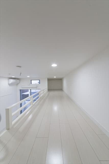 Room image 12