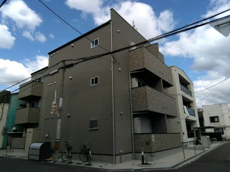 Main Image