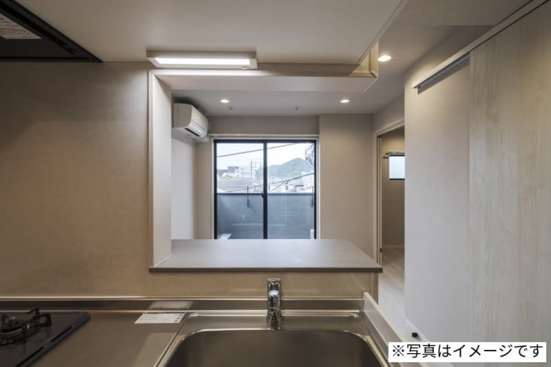 Room image 15