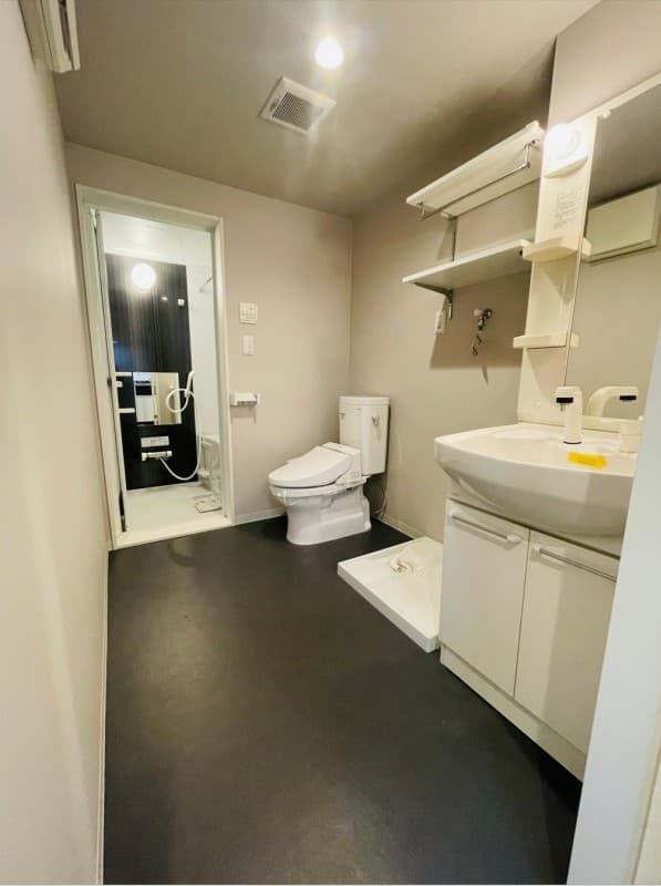 Room image 12