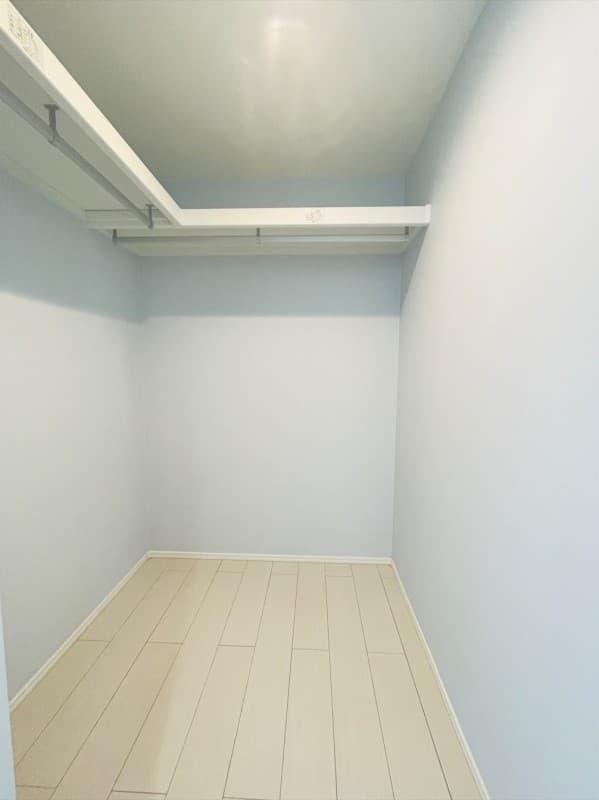 Room image 15