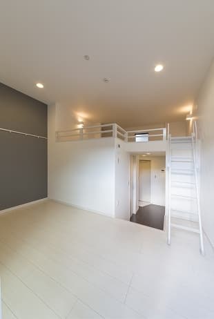 Room image 12
