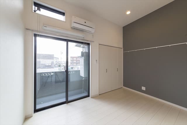 Room image 15
