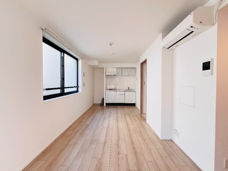 Room image 13