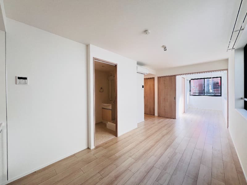 Room image 15
