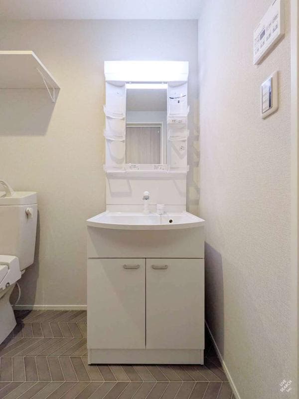 Room image 9