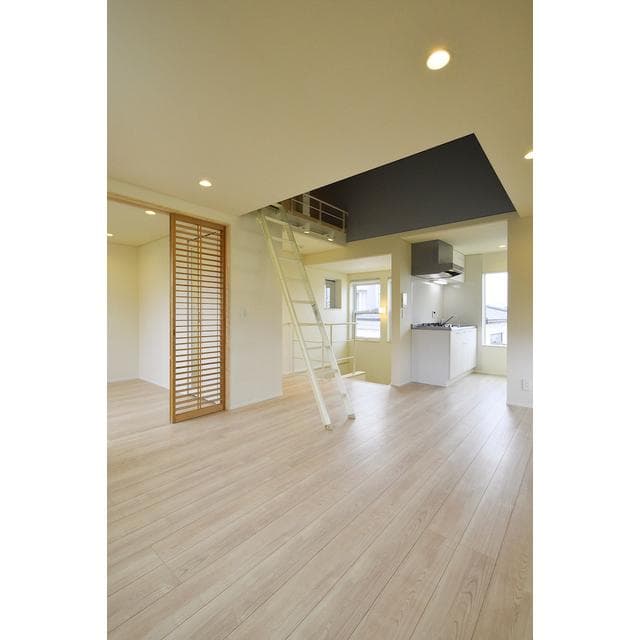 Room image 9