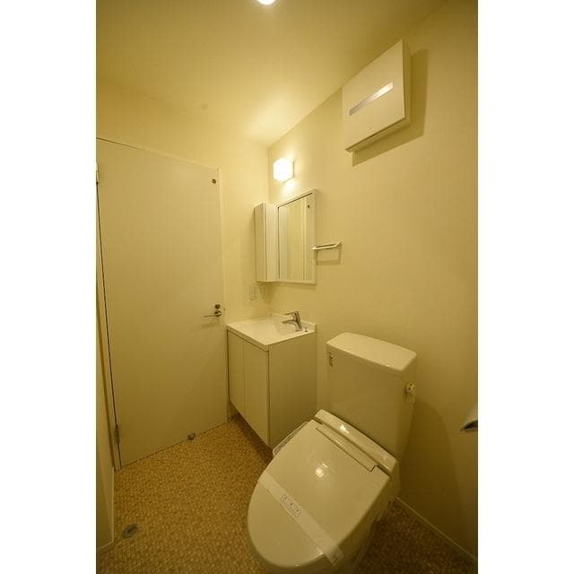 Room image 12