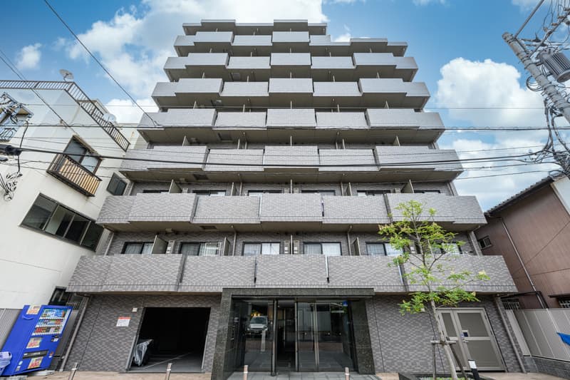 Main Image