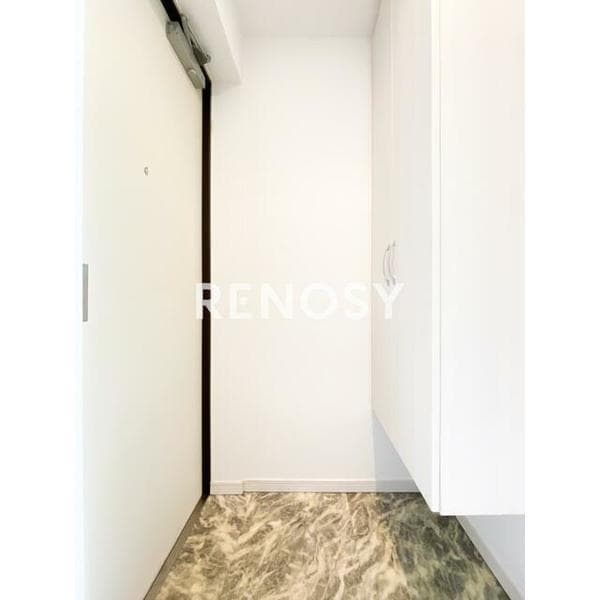 Room image 12