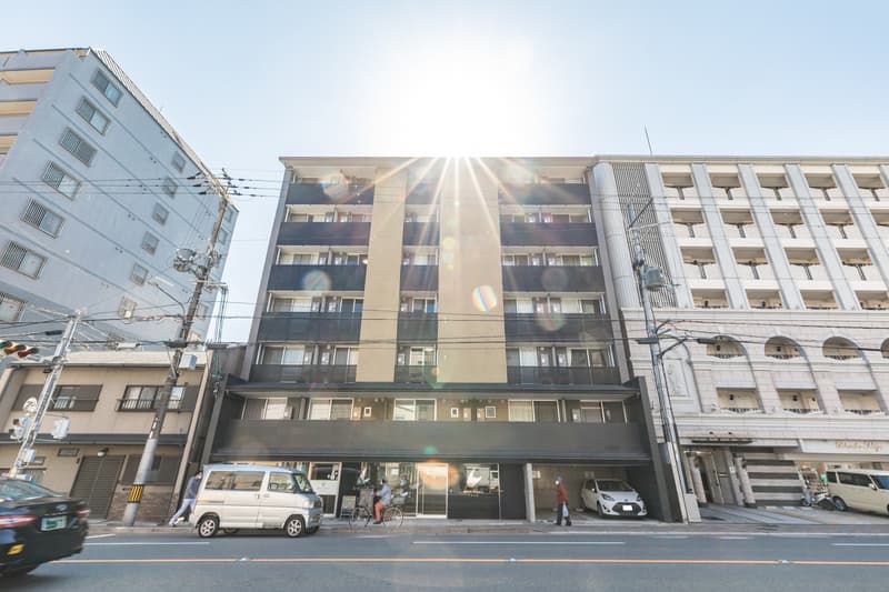 Main Image