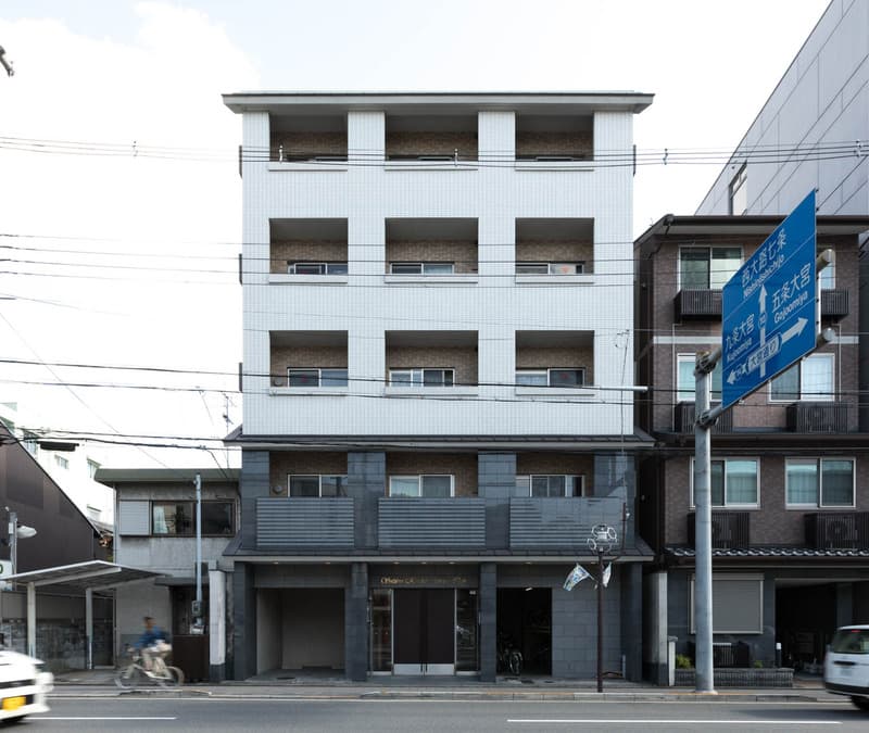 Main Image