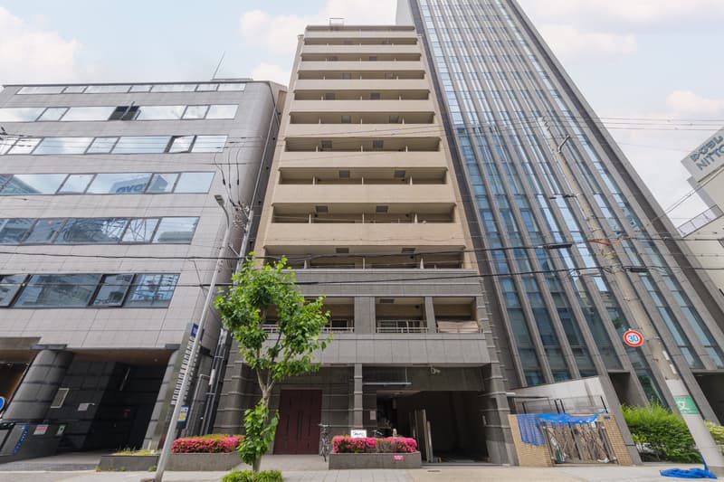 Main Image