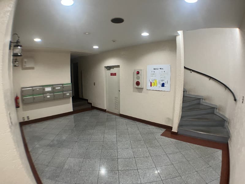Room image 10