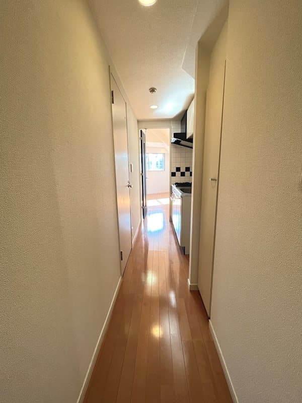 Room image 8