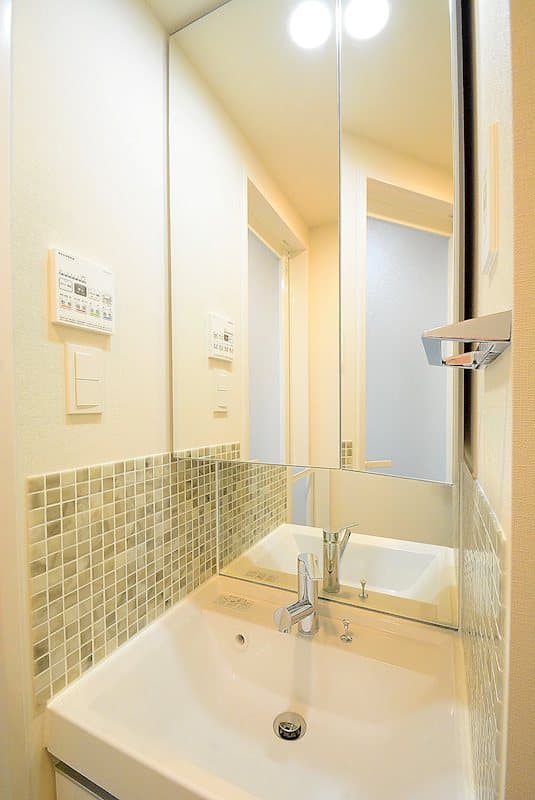 Room image 15