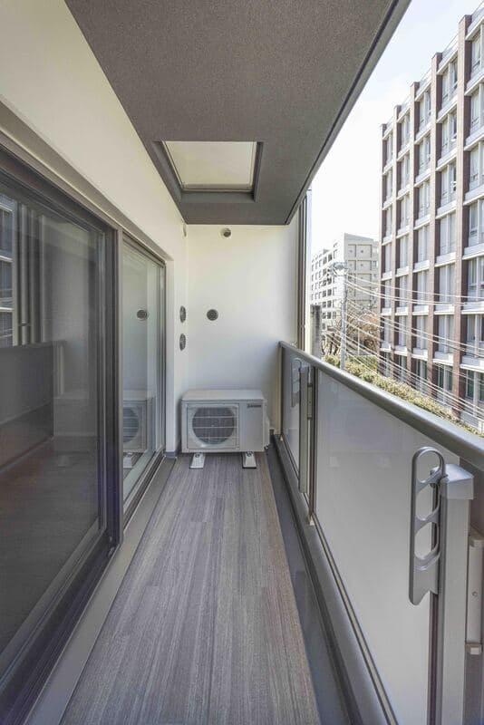 Room image 15