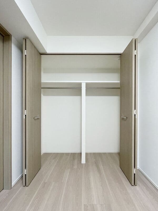 Room image 14