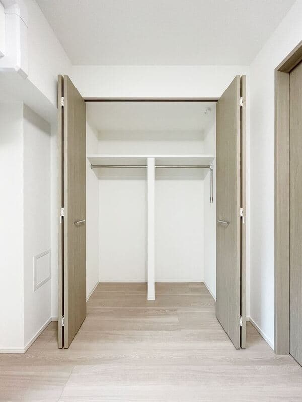 Room image 15