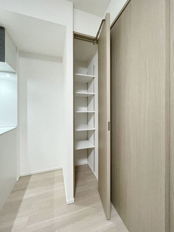 Room image 14