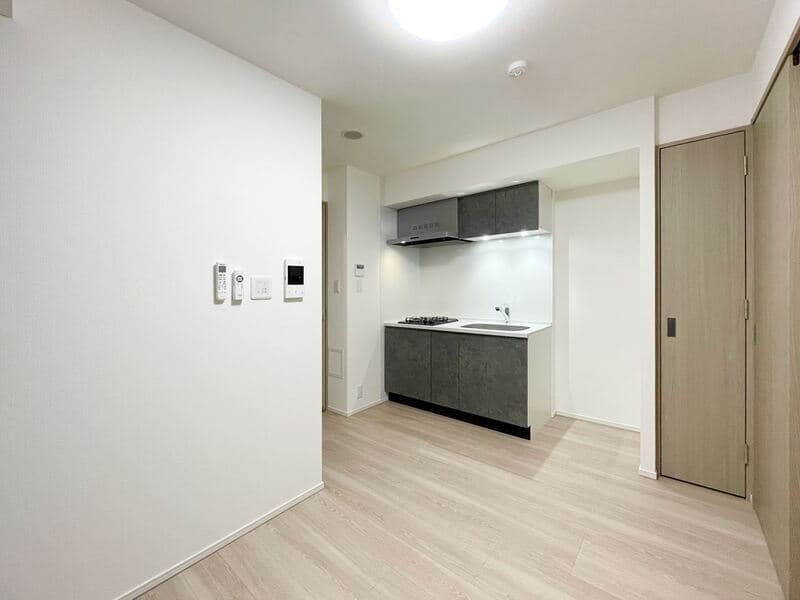 Room image 16