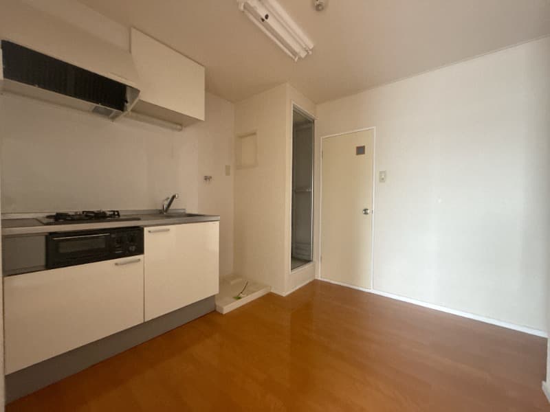 Room image 12