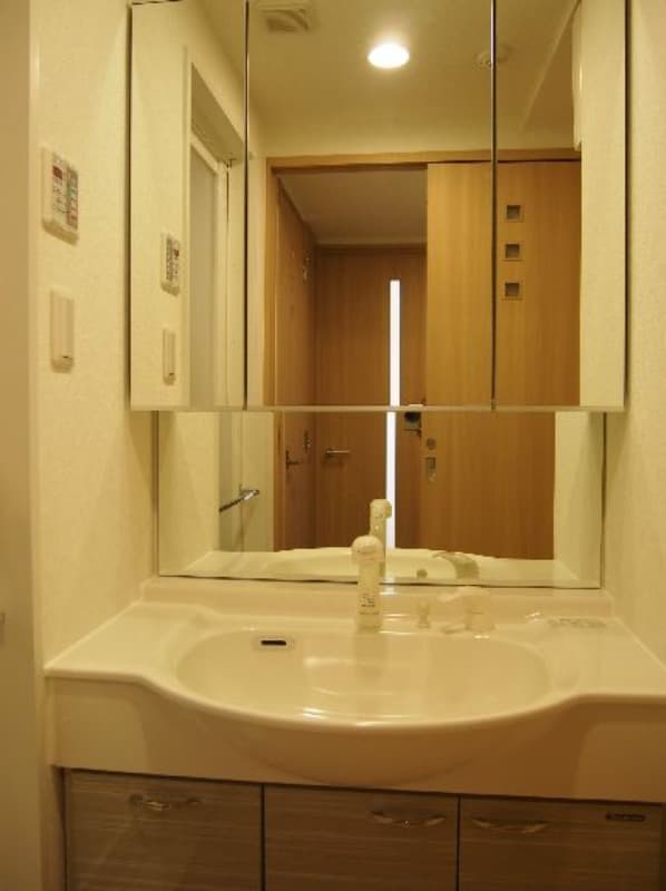 Room image 11