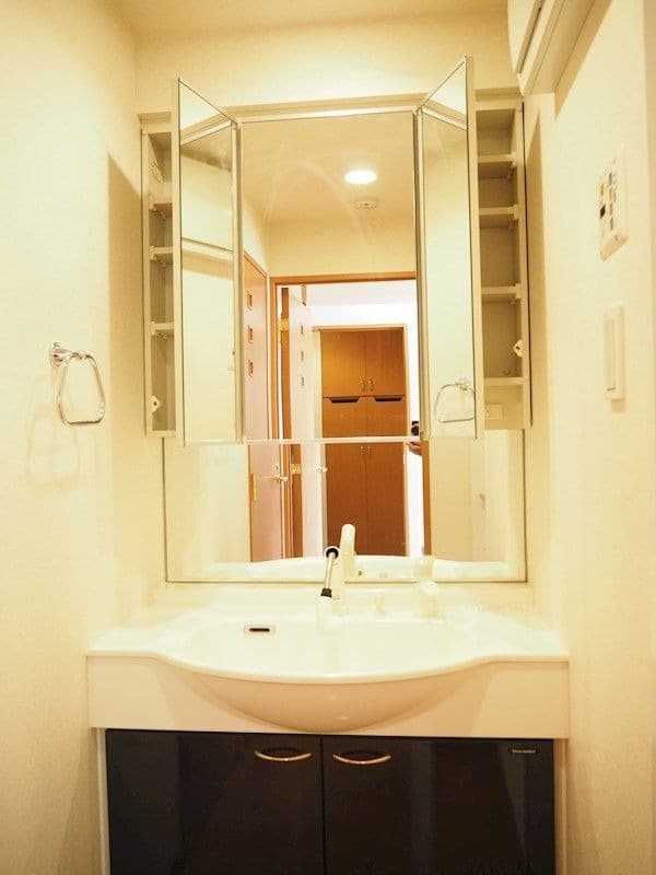 Room image 13