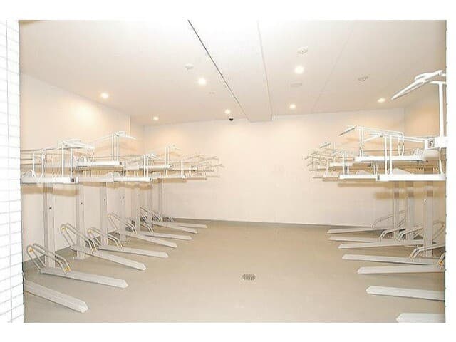 Room image 13