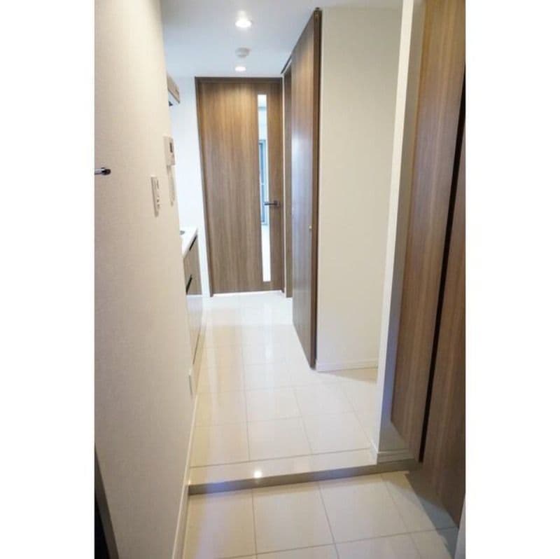 Room image 8