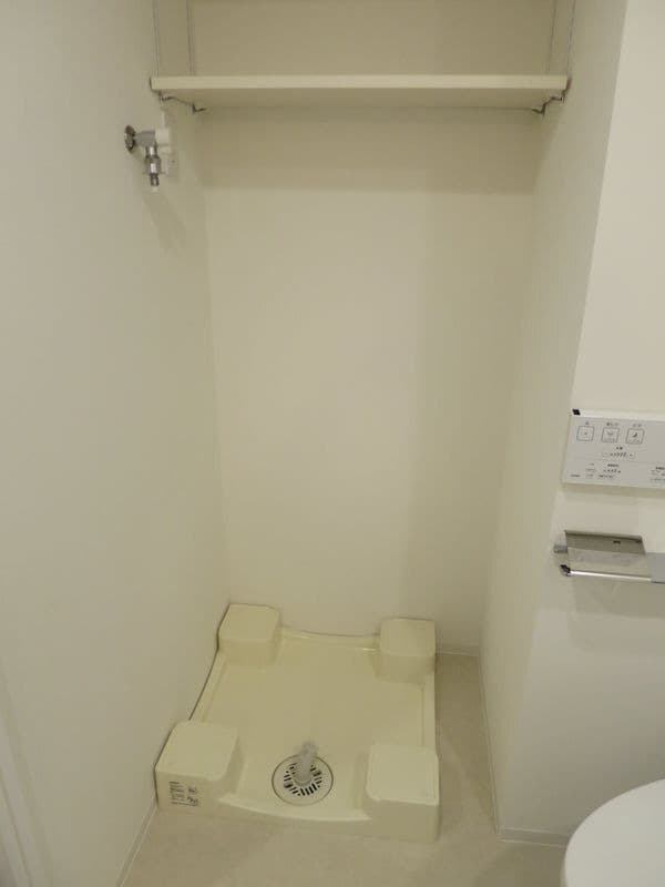 Room image 11